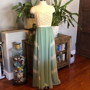 Champagne & Strawberry Maxi Dress•szM•NWT